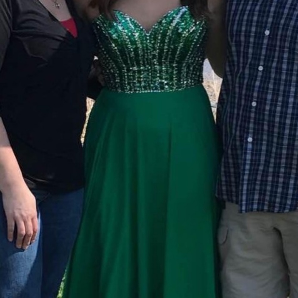 Prom Dress - Picture 2 of 3